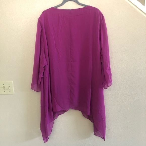 Avenue Studio Women’s Hanna Magenta V-Neckline Layered Top Plus Size 26/28 - Picture 2 of 15